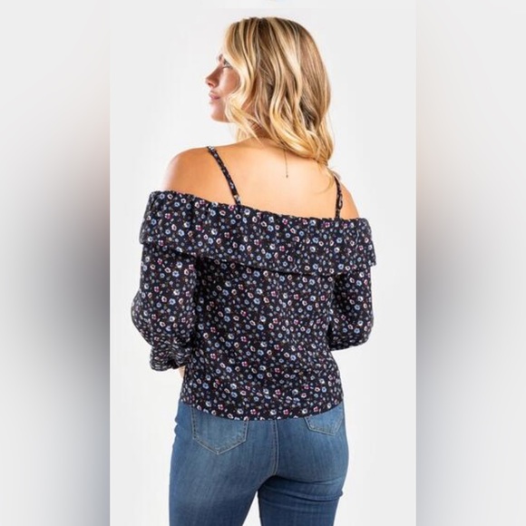 Francescas Collection Boutique Floral Cold Shoulder Blue Blouse Size Large NWT - Picture 2 of 8